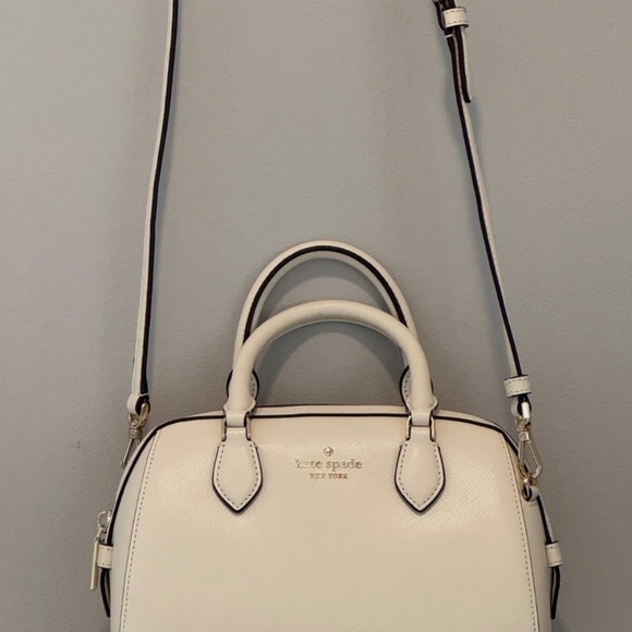 AUTHENTIC KATE SPADE NY crossbody Dolly Duffle in Meringue pre-owned - Picture 10 of 13
